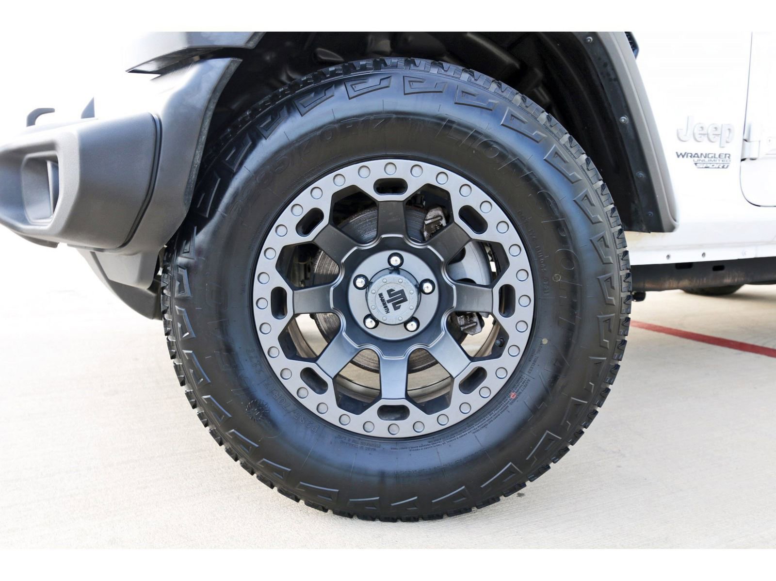 Used 2018 Jeep Wrangler Unlimited Sport S image 30