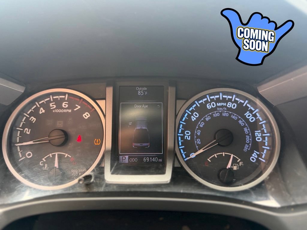 Used 2016 Toyota Tacoma SR5 AWD/4WD image 9