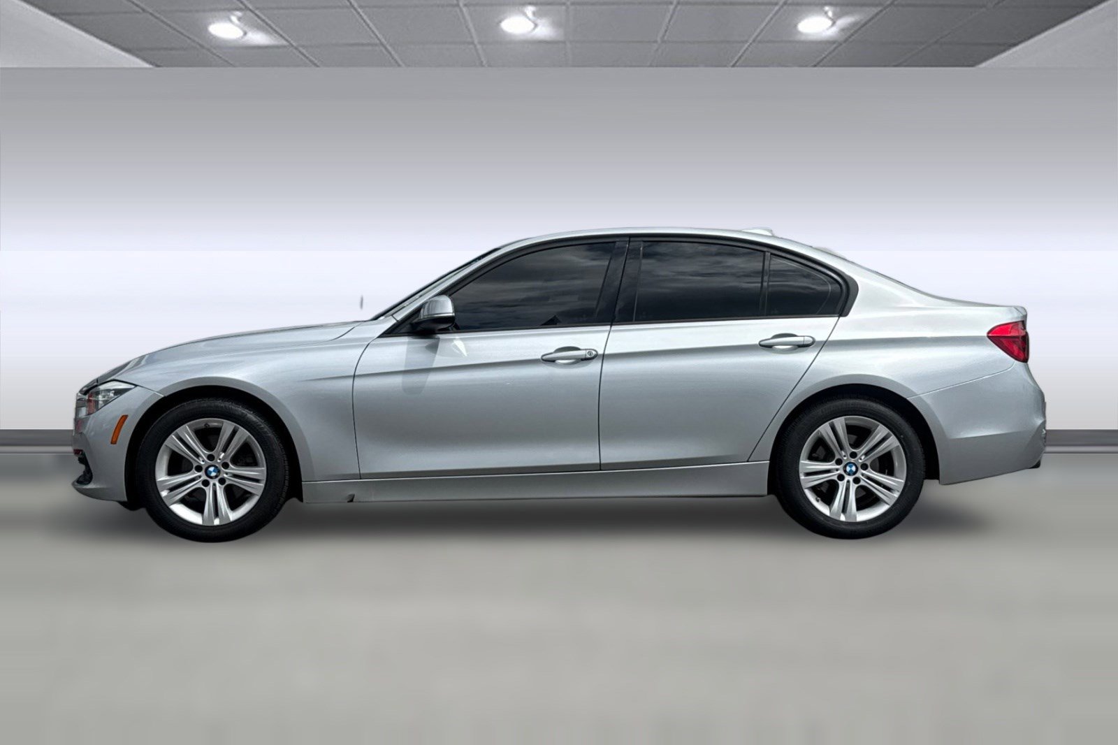 Used 2016 BMW 328i Sedan RWD image 2
