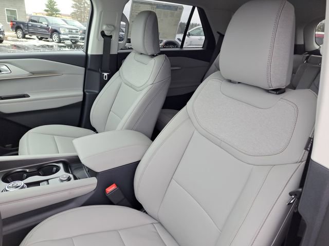 New 2026 Ford Explorer Active w/ Active Comfort Package image 32