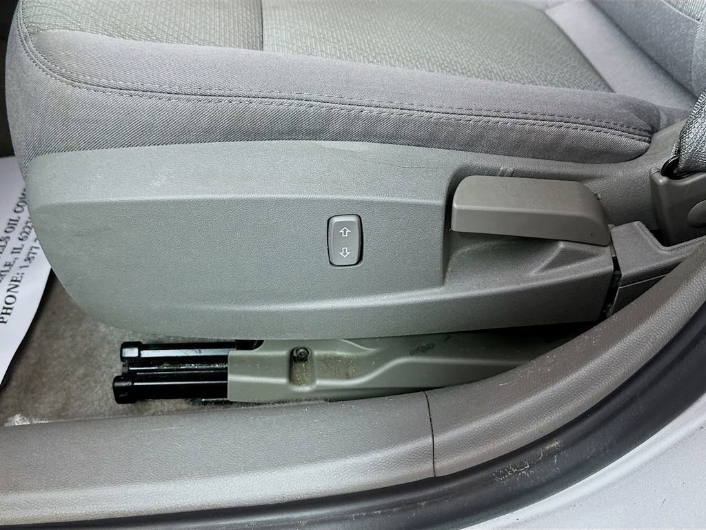 Used 2015 Chevrolet Malibu LS image 15