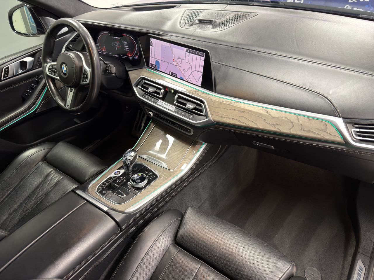 Used 2020 BMW X5 M50i w/ Executive Package image 27