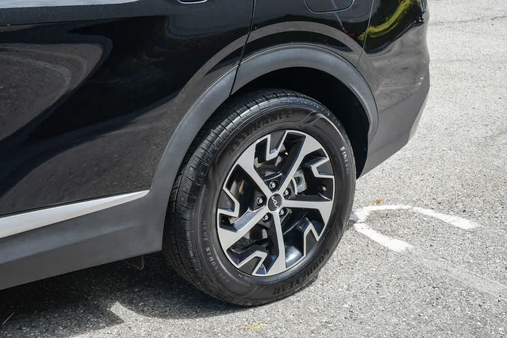 Used 2024 Kia Sportage EX AWD/4WD image 11