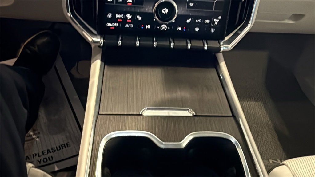 Used 2024 GMC Acadia Denali image 30