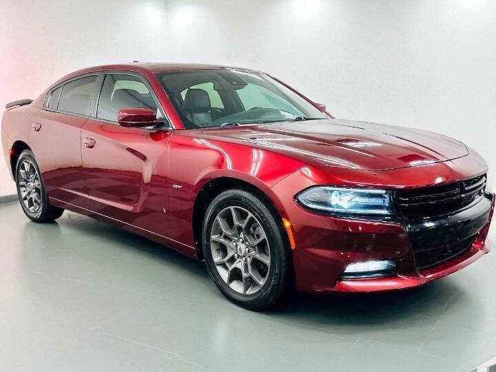 Used 2018 Dodge Charger GT image 2