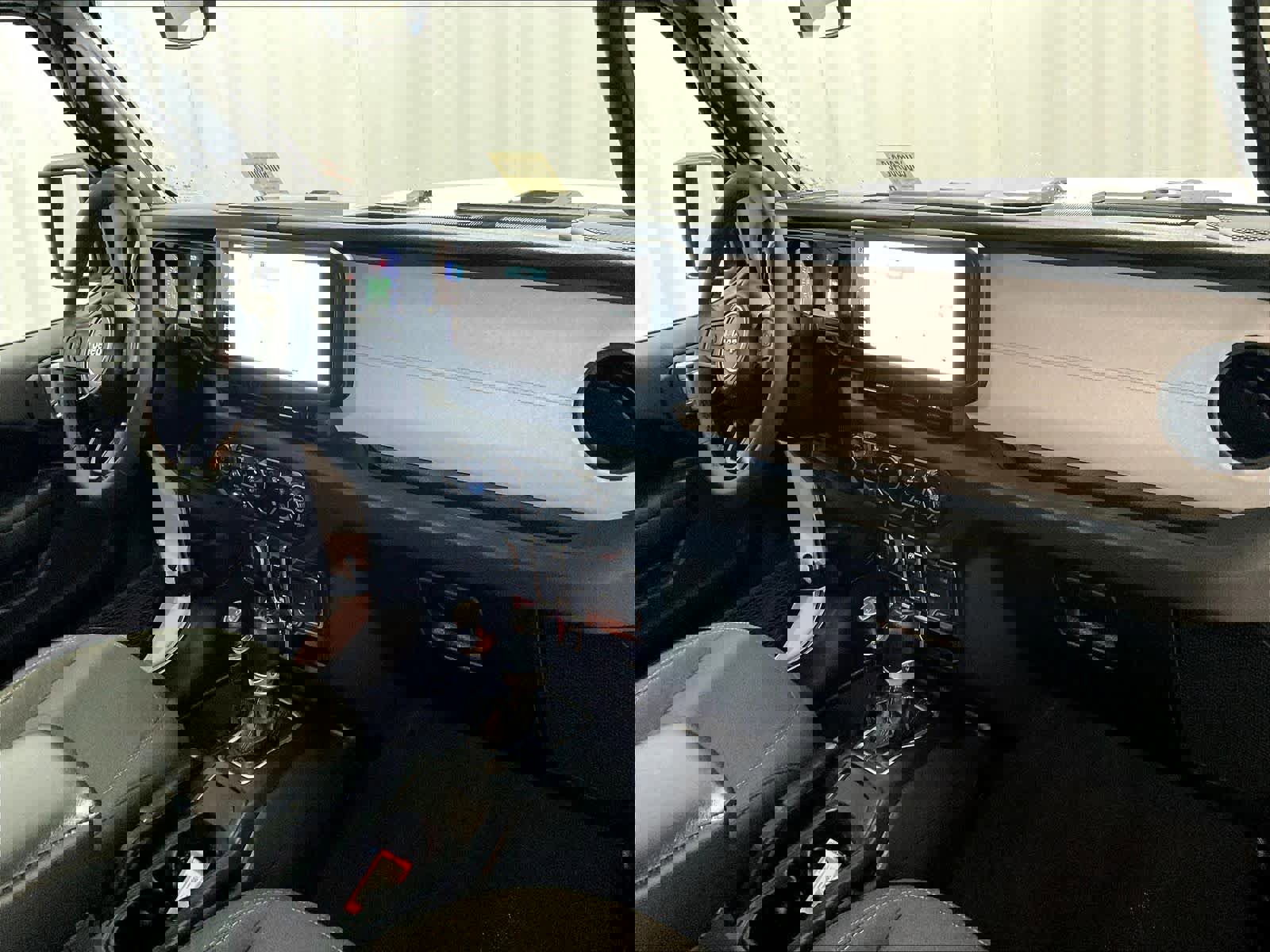 Used 2024 Jeep Wrangler Willys image 14