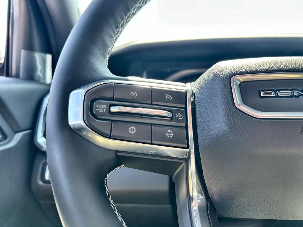 New 2026 GMC Acadia Denali w/ Super Cruise Package FWD image 31