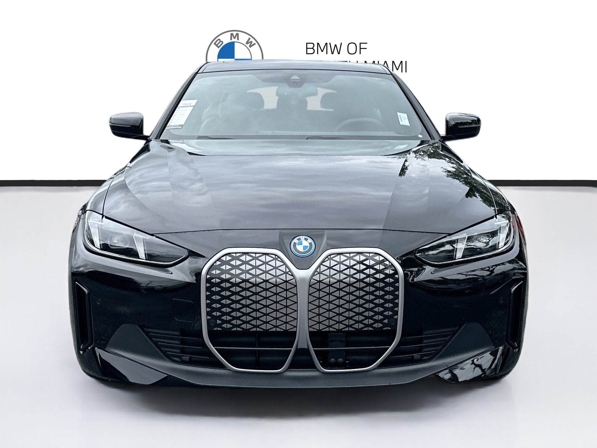 Used 2025 BMW i4 eDrive40 RWD image 2