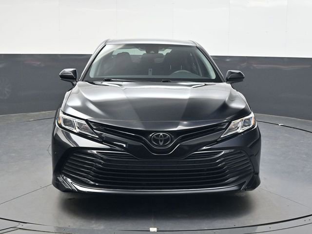 Used 2020 Toyota Camry LE image 9