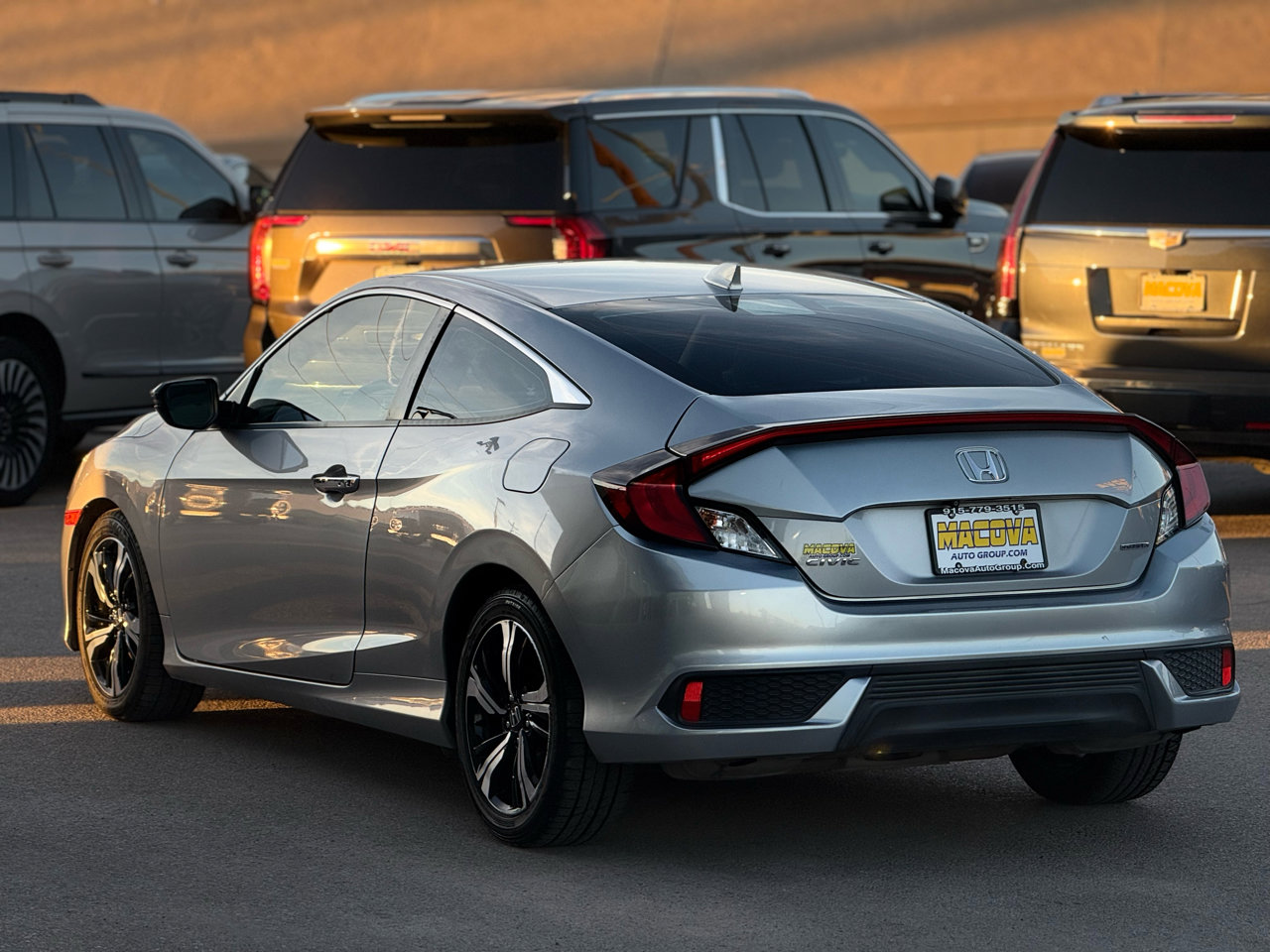 Used 2016 Honda Civic Touring image 5