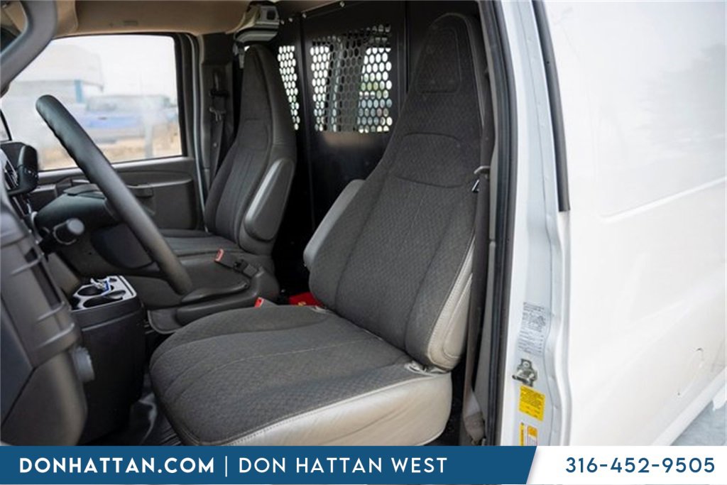 Used 2023 Chevrolet Express 2500 w/ Driver Convenience Package image 3