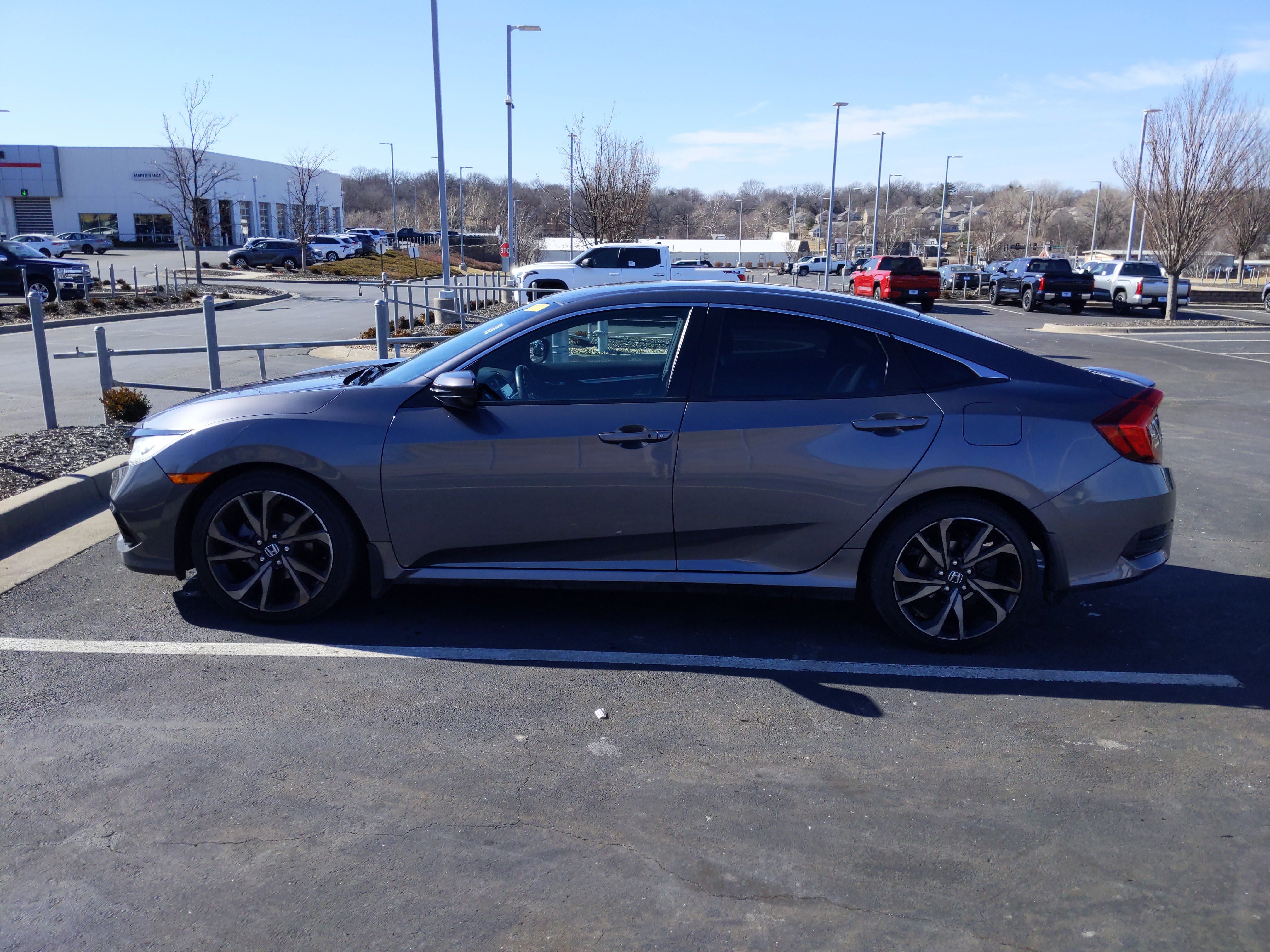 Used 2019 Honda Civic Sport image 7