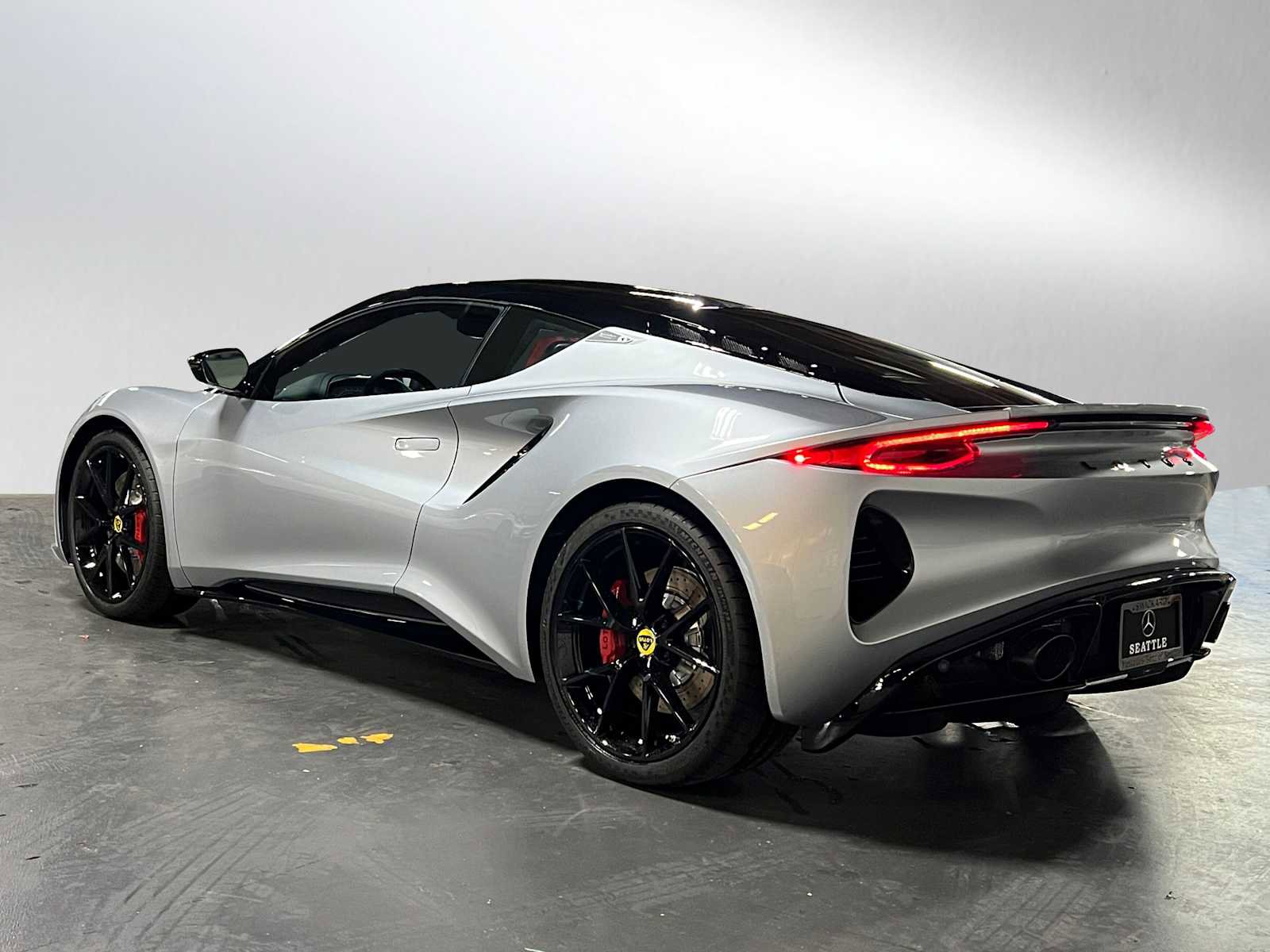 Used 2024 Lotus Emira First Edition image 5