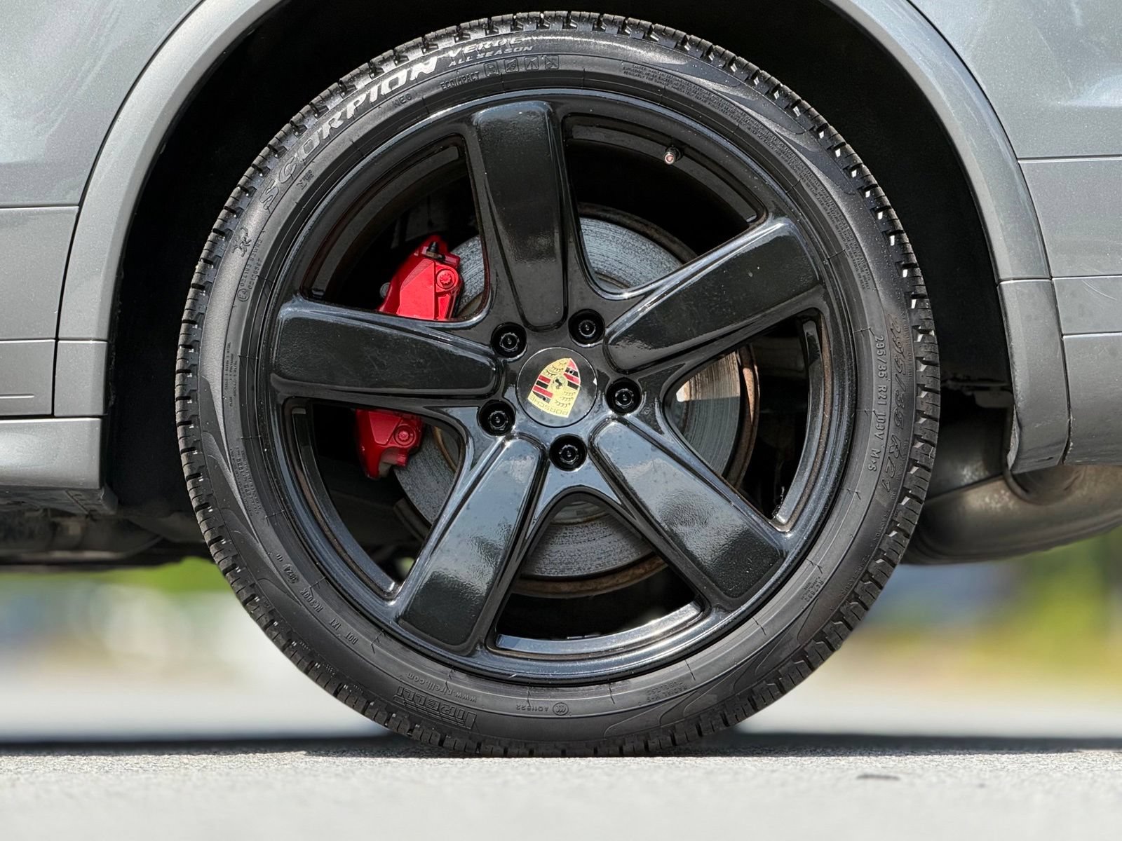 Used 2016 Porsche Cayenne Turbo AWD/4WD image 21