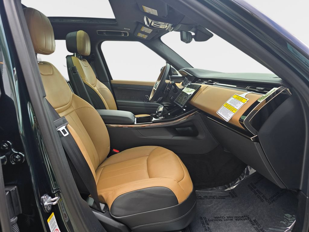 New 2026 Land Rover Range Rover Sport Dynamic SE AWD/4WD image 9
