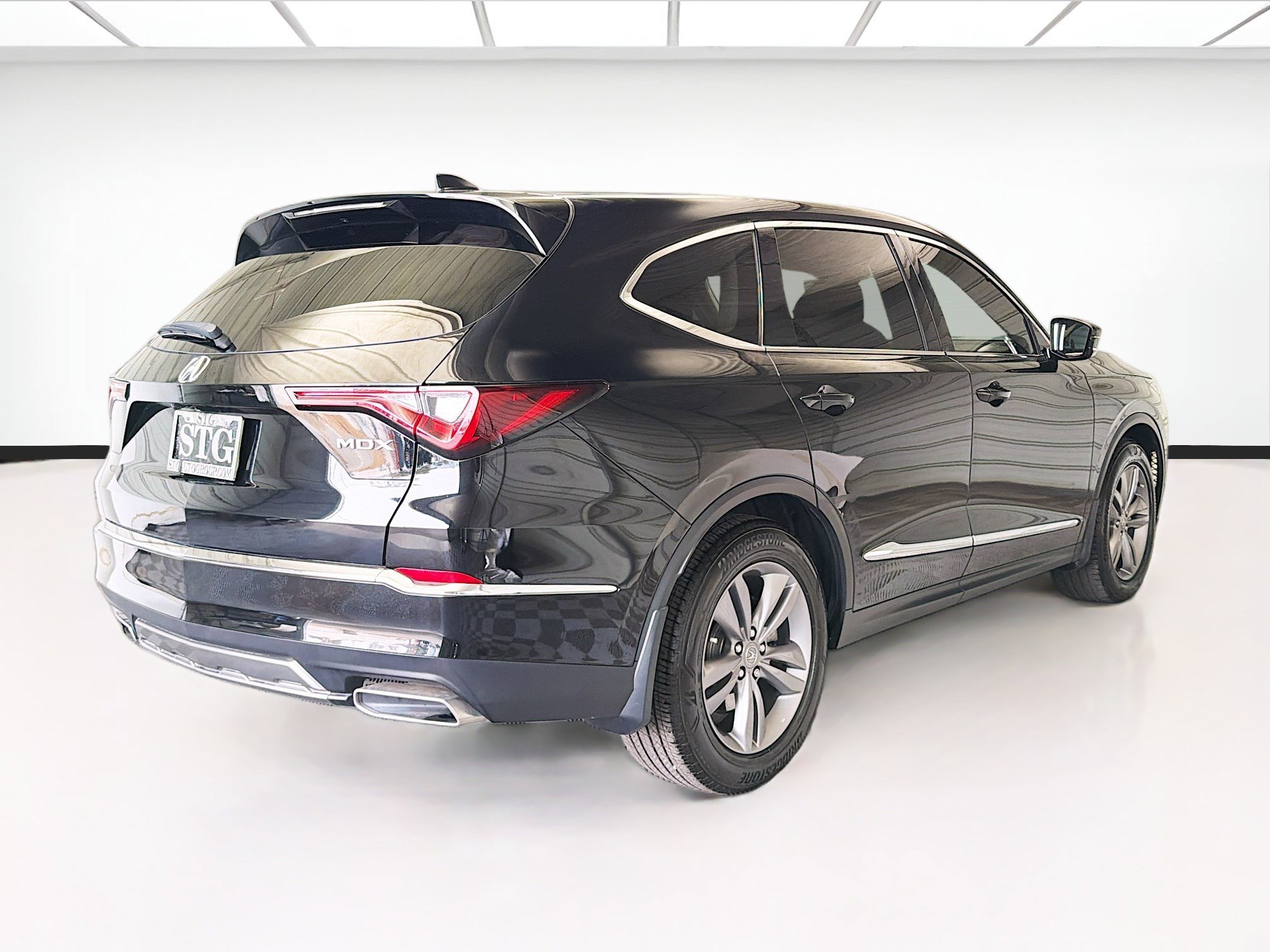 Used 2025 Acura MDX FWD image 4