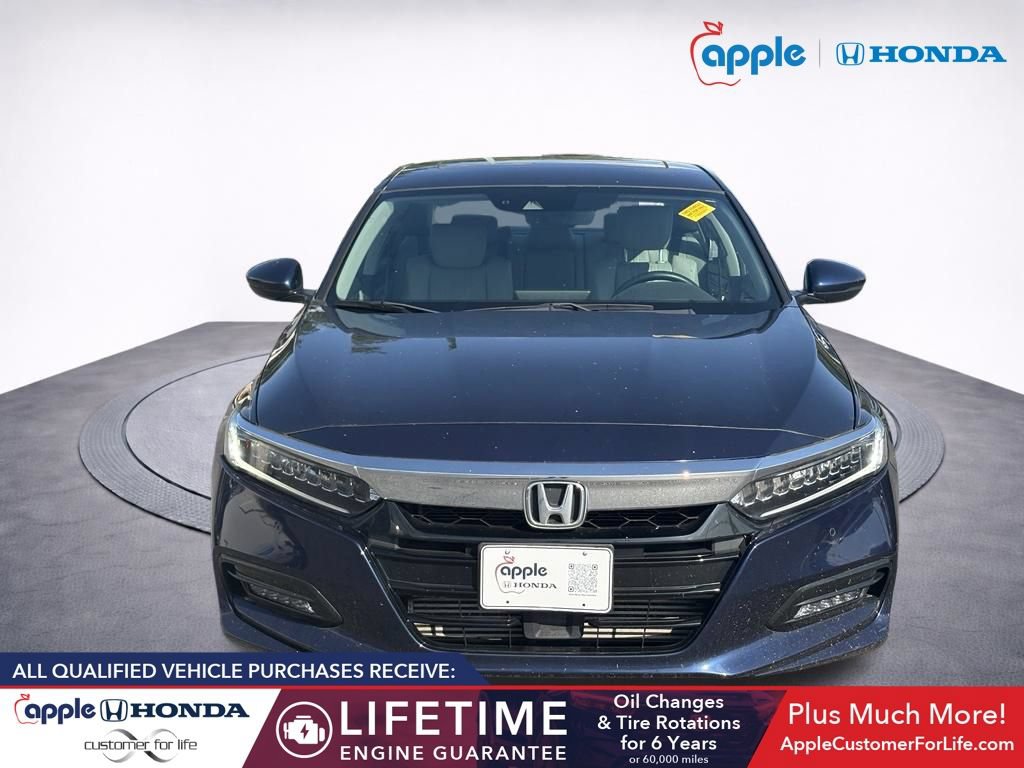 Used 2018 Honda Accord Touring image 2