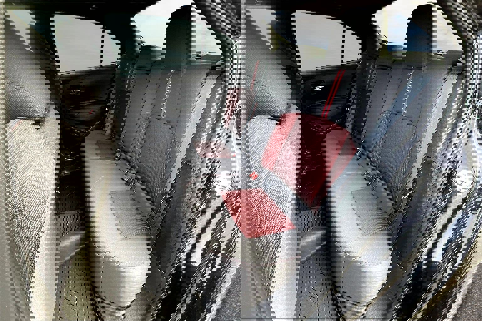 Used 2025 Toyota Corolla SE image 14