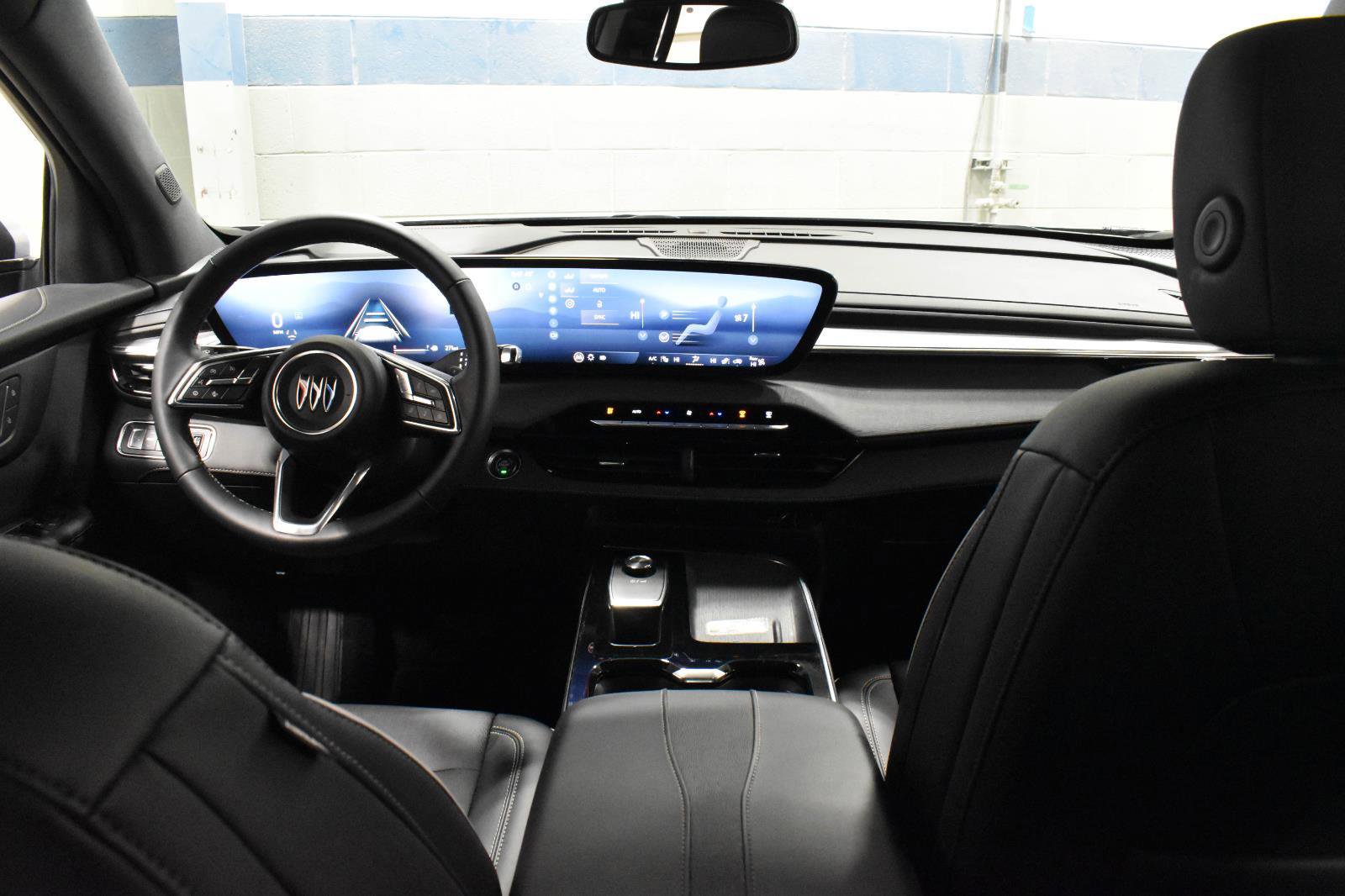 Used 2025 Buick Enclave Preferred image 6