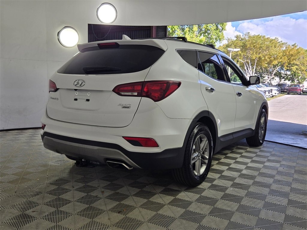 Used 2017 Hyundai Santa Fe Sport image 7