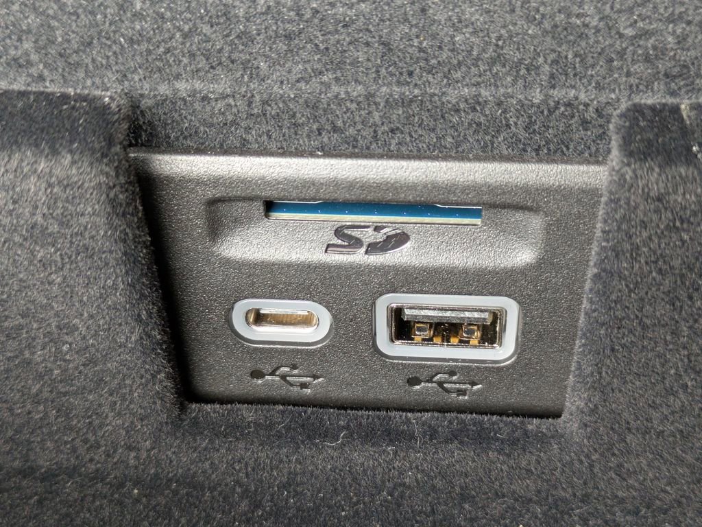 Certified 2025 Cadillac XT5 Luxury image 25