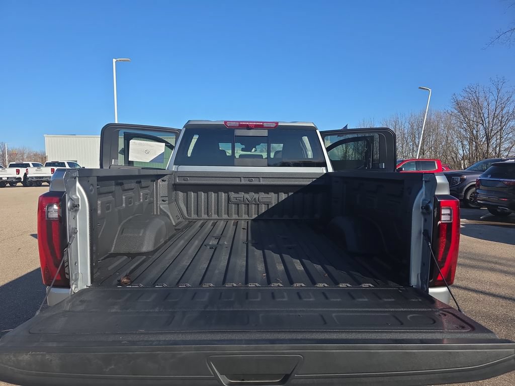 New 2026 GMC Sierra 2500 SLT w/ Max Trailering Package AWD/4WD image 12