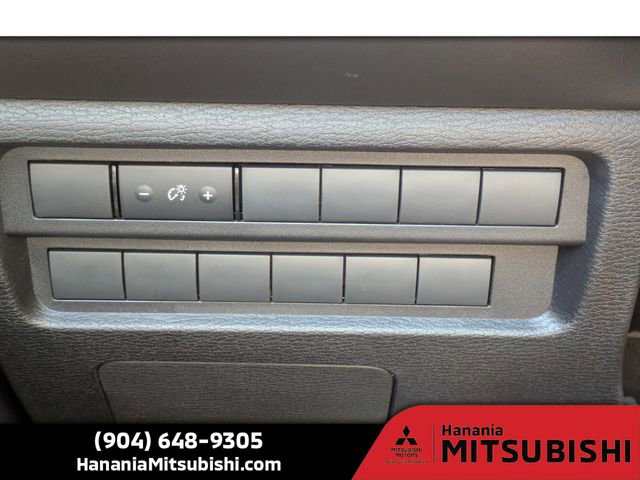 Used 2025 Mitsubishi Outlander ES image 23