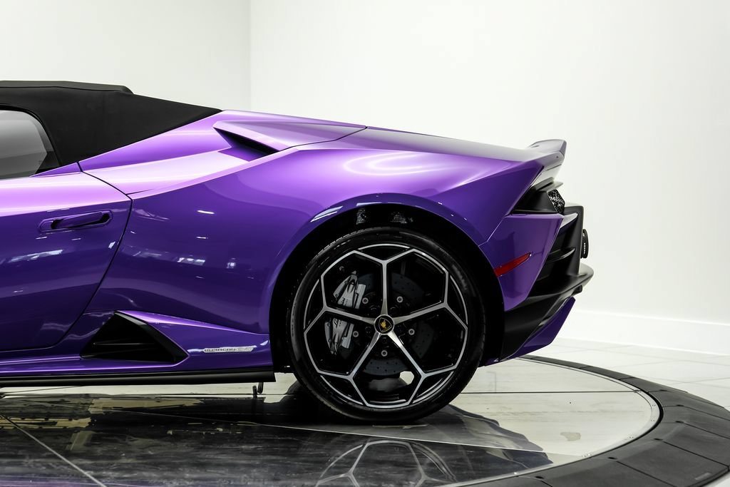 Used 2024 Lamborghini Huracan EVO AWD/4WD image 14