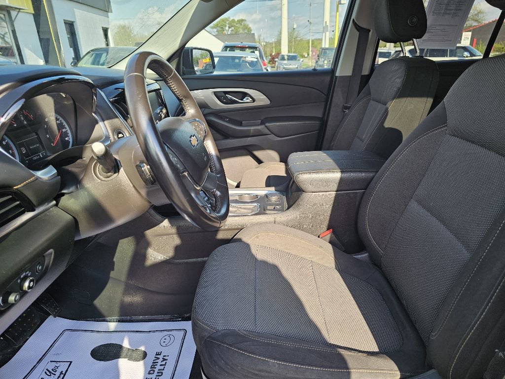 Used 2019 Chevrolet Traverse LT FWD image 12