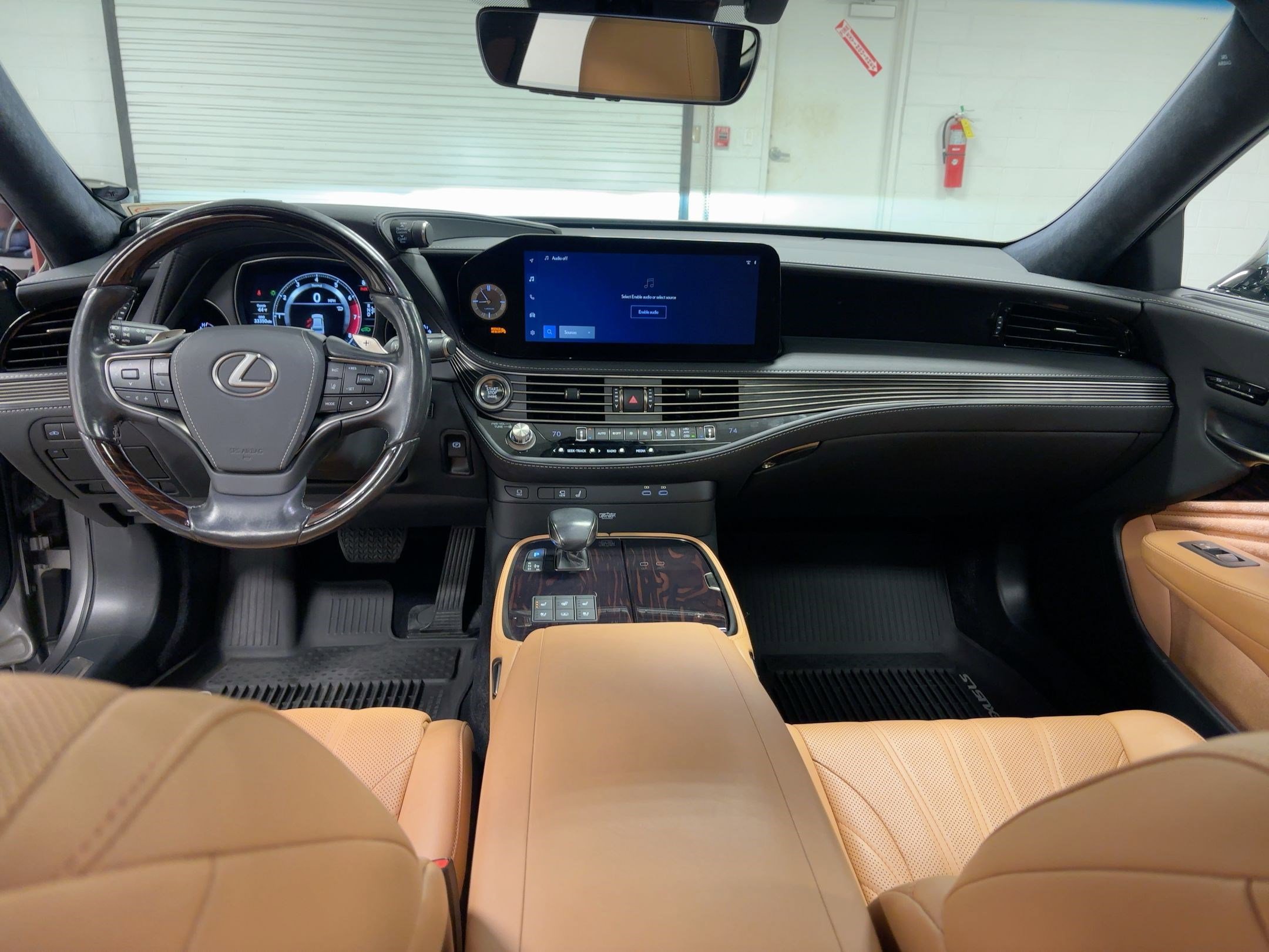 Used 2023 Lexus LS 500 image 16