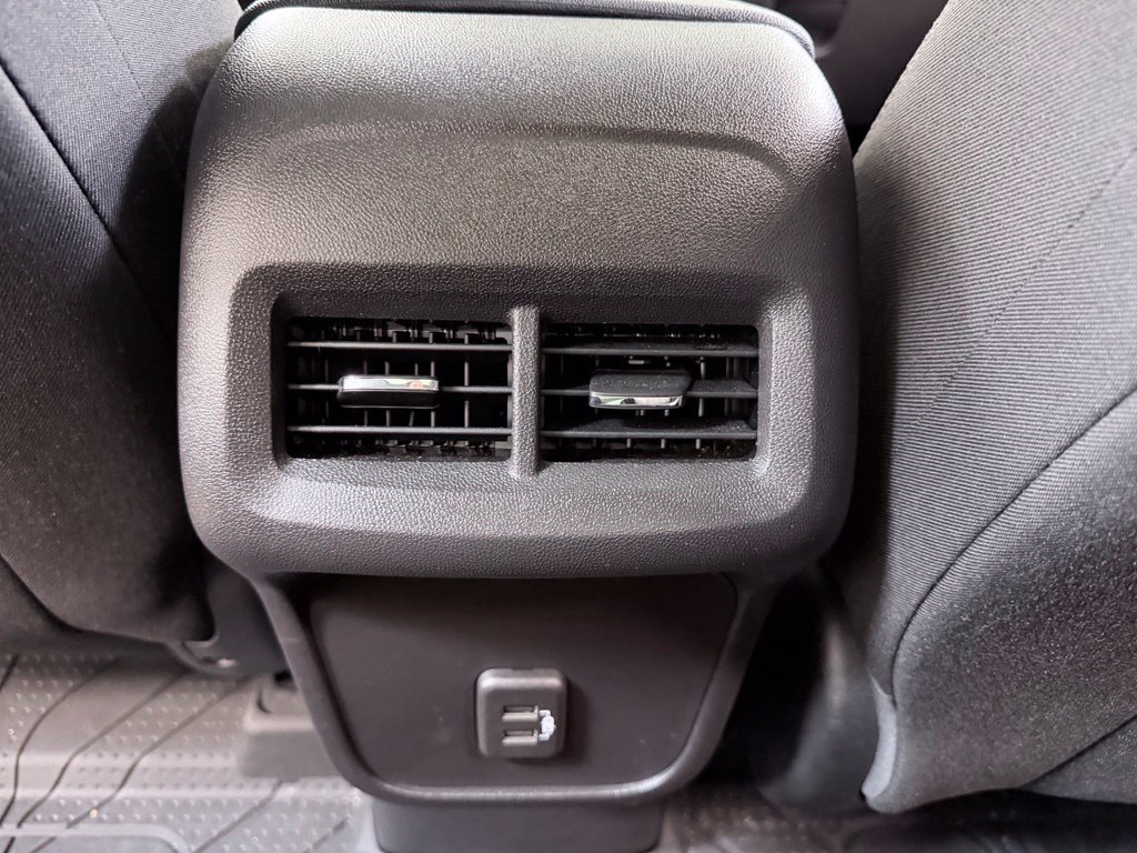 Used 2024 Chevrolet Equinox LT FWD image 25
