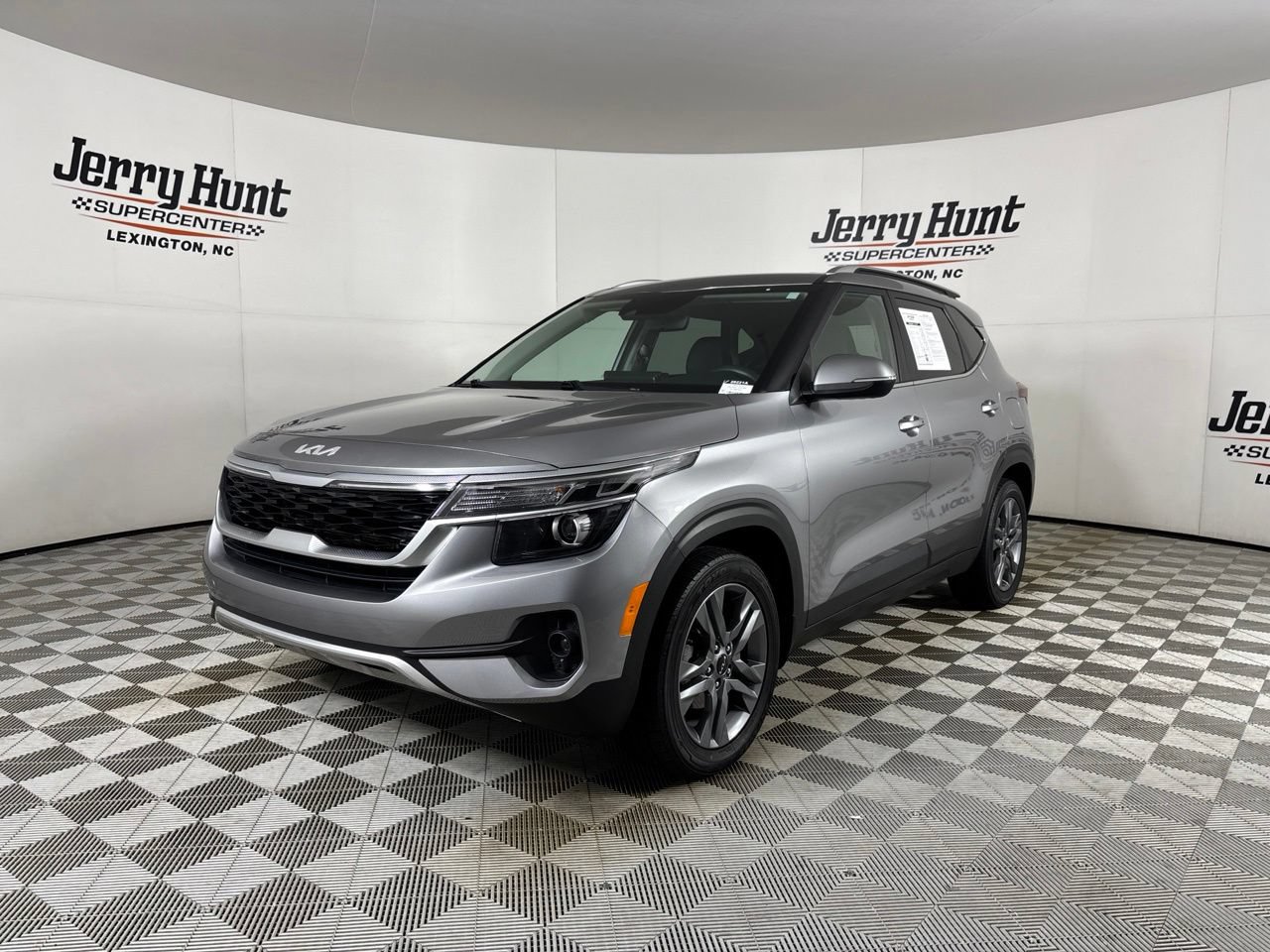 Used 2022 Kia Seltos S FWD image 1