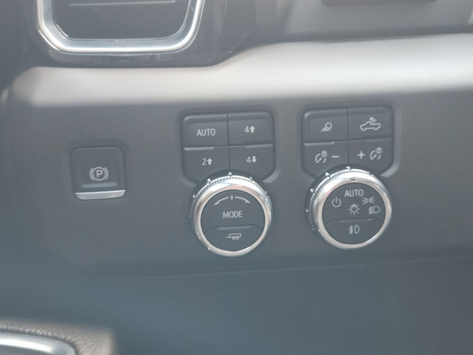 Used 2024 GMC Sierra 3500 Denali w/ Denali Reserve Package image 22