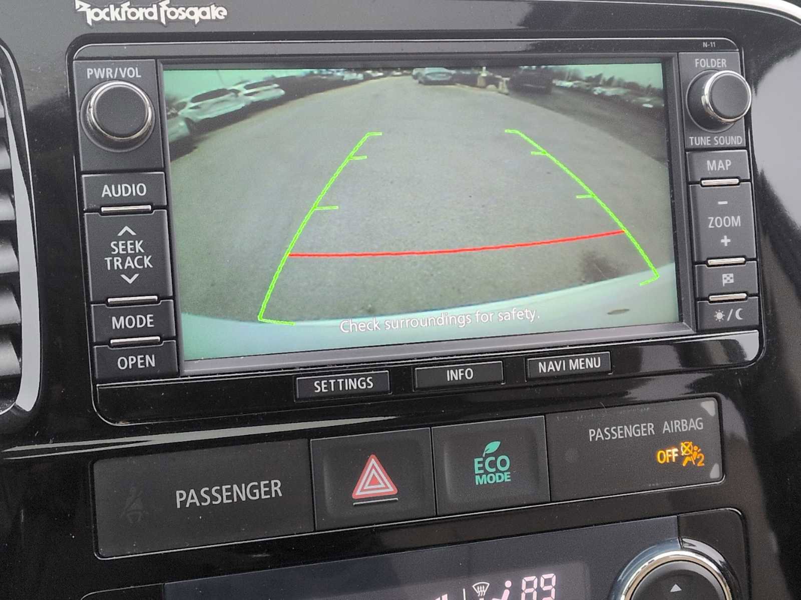 Used 2014 Mitsubishi Outlander SE image 29