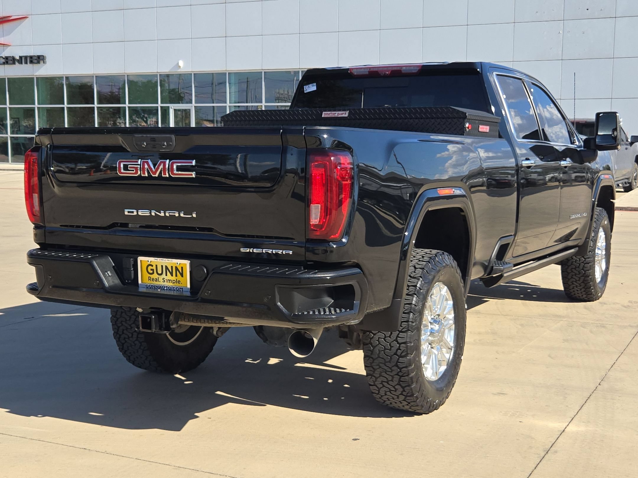 Used 2023 GMC Sierra 3500 Denali w/ Denali Ultimate Package AWD/4WD image 3