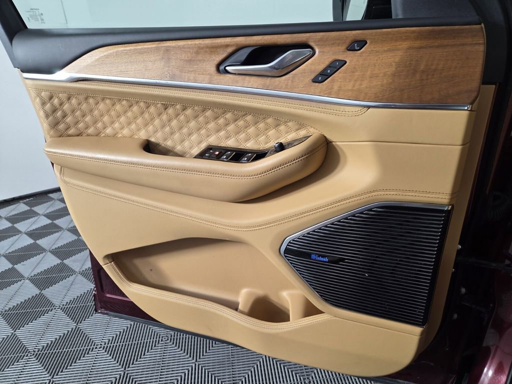 Certified 2025 Jeep Grand Cherokee L Summit AWD/4WD image 22