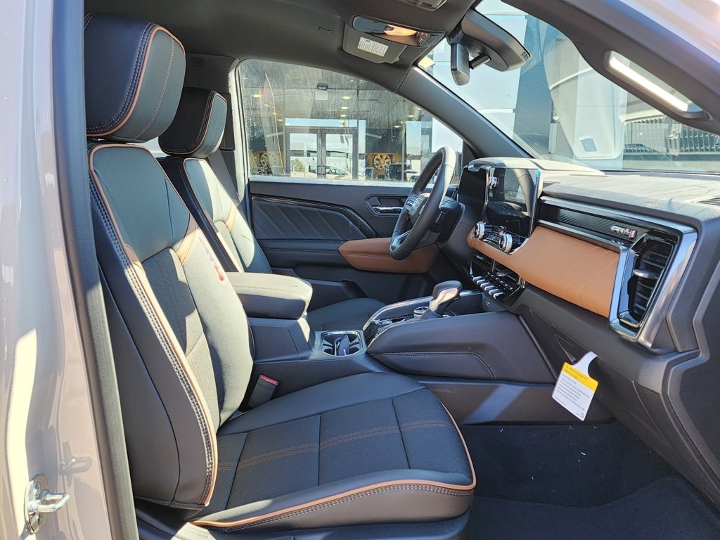 New 2026 GMC Canyon AT4 image 41