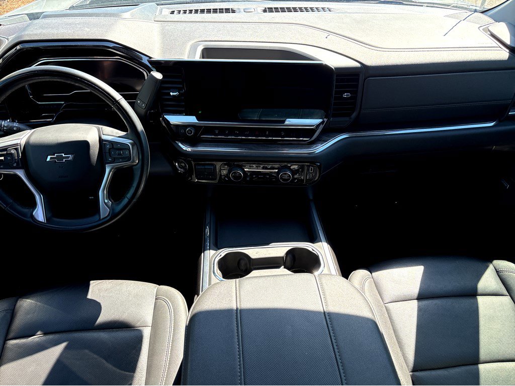 Used 2024 Chevrolet Silverado 2500 LTZ w/ LTZ Plus Package image 4