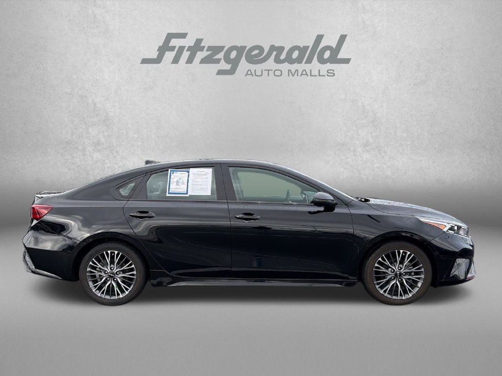 Used 2023 Kia Forte GT-Line w/ GT-Line Premium Package FWD image 9