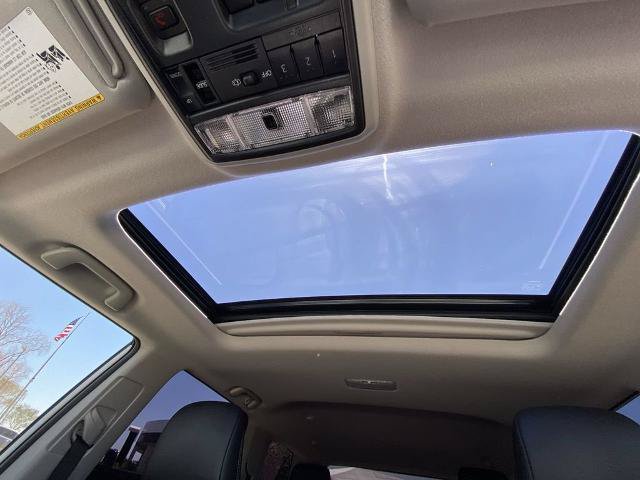Used 2023 Toyota 4Runner Limited AWD/4WD image 15