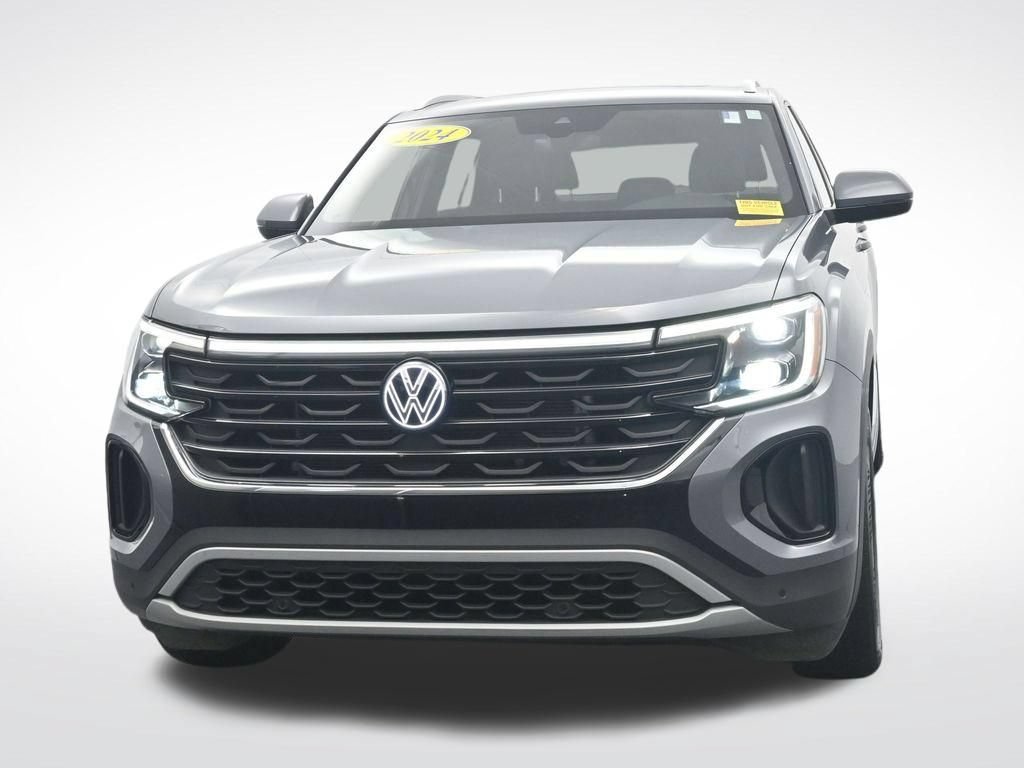 Used 2024 Volkswagen Atlas Cross Sport SE w/ Panoramic Sunroof Package AWD/4WD image 2