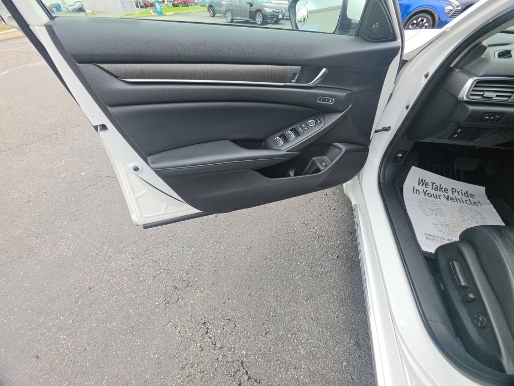 Used 2018 Honda Accord EX-L image 11