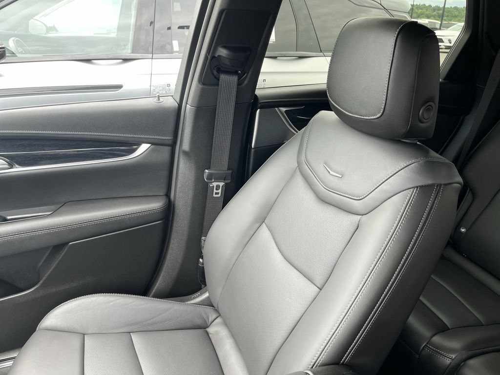 Used 2025 Cadillac XT5 Premium Luxury AWD/4WD image 24