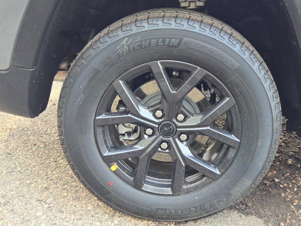 New 2027 Jeep Grand Cherokee Altitude AWD/4WD image 16
