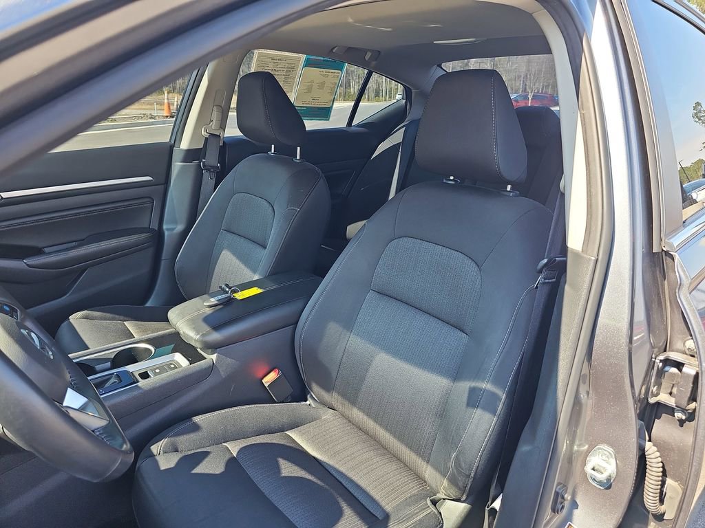 Used 2022 Nissan Altima 2.5 SV w/ SV Premium Package image 19