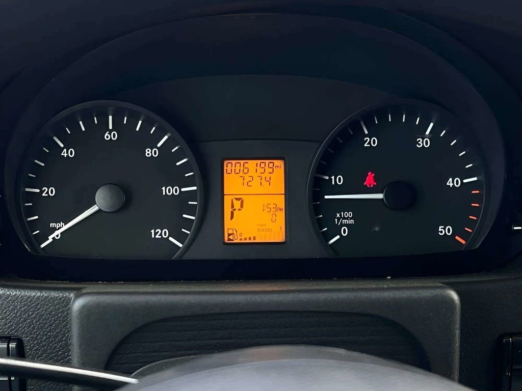 Used 2018 Mercedes-Benz Sprinter 2500 image 12