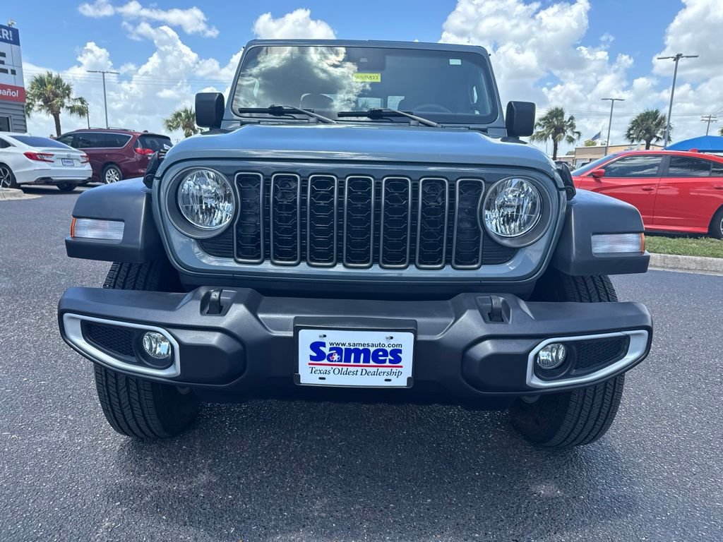 Used 2025 Jeep Gladiator Sport AWD/4WD image 7