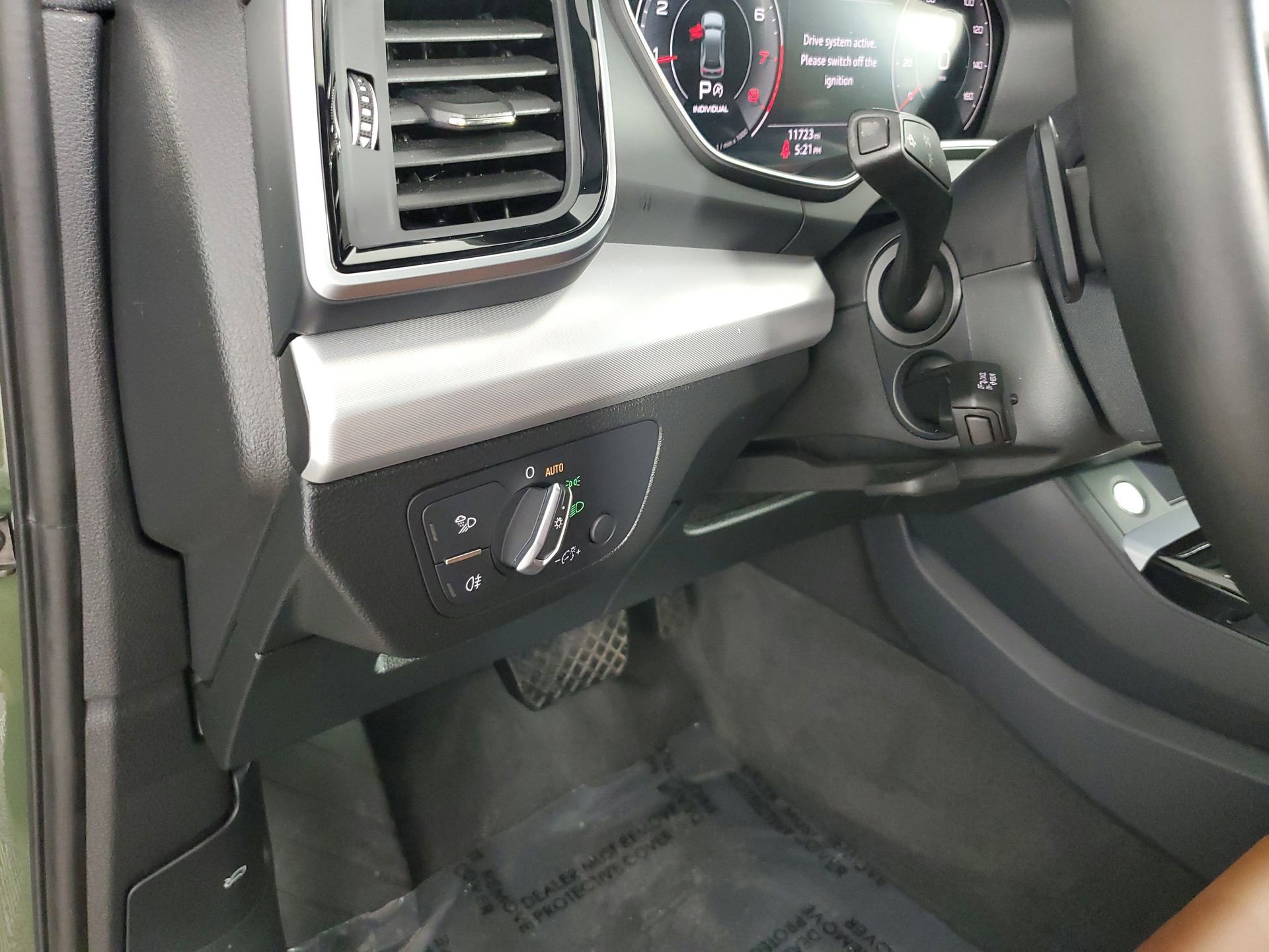 Certified 2025 Audi Q5 2.0T Premium w/ Convenience Plus Package image 31