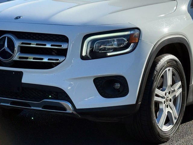 Used 2021 Mercedes-Benz GLB 250 4MATIC image 2