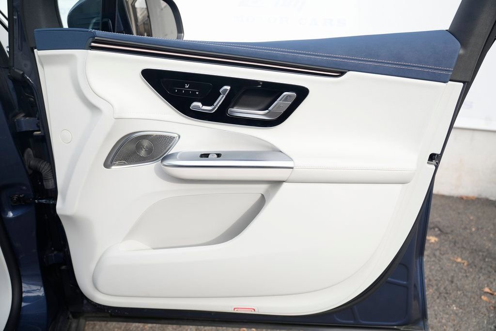 Used 2023 Mercedes-Benz EQE 500 4MATIC SUV image 36